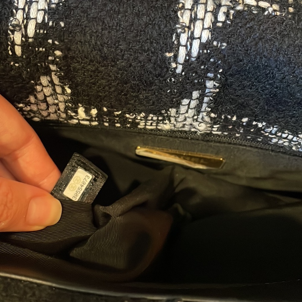 CHANEL 19 flap bag quilted tweed Large - Picture 10 of 12